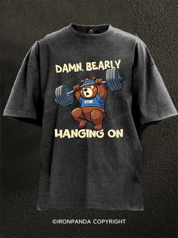 T-Shirt-Sleeveless-Damn bearly hanging on Washed Gym Shirt