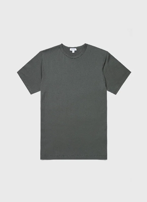 T-Shirt-Performance-Men's Classic T-shirt in Drill Green