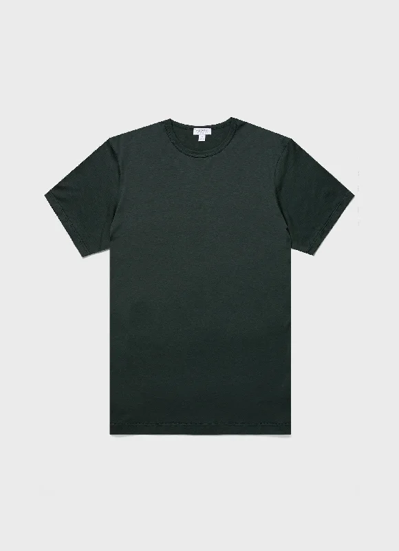 T-Shirt-Skateboarding-Men's Classic T-shirt in Holly Green